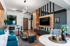 Four Seasons Luxury Apartment